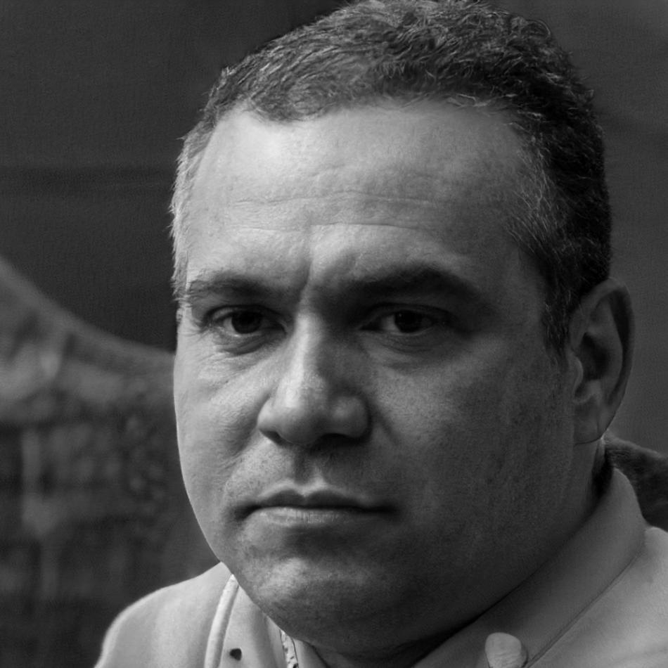 Retrato profesional de Joaquín Mendizábal, especialista en educación financiera